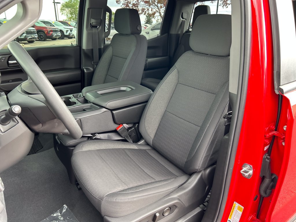 New 2026 Chevrolet Silverado 1500 Custom AWD/4WD image 16