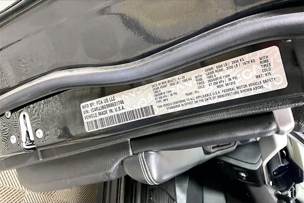 Used 2022 Jeep Grand Cherokee L Limited image 27