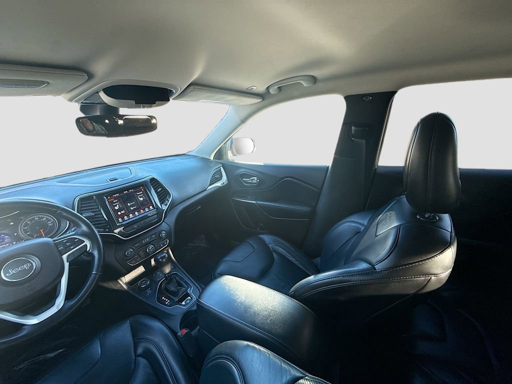 Used 2019 Jeep Cherokee Limited image 22