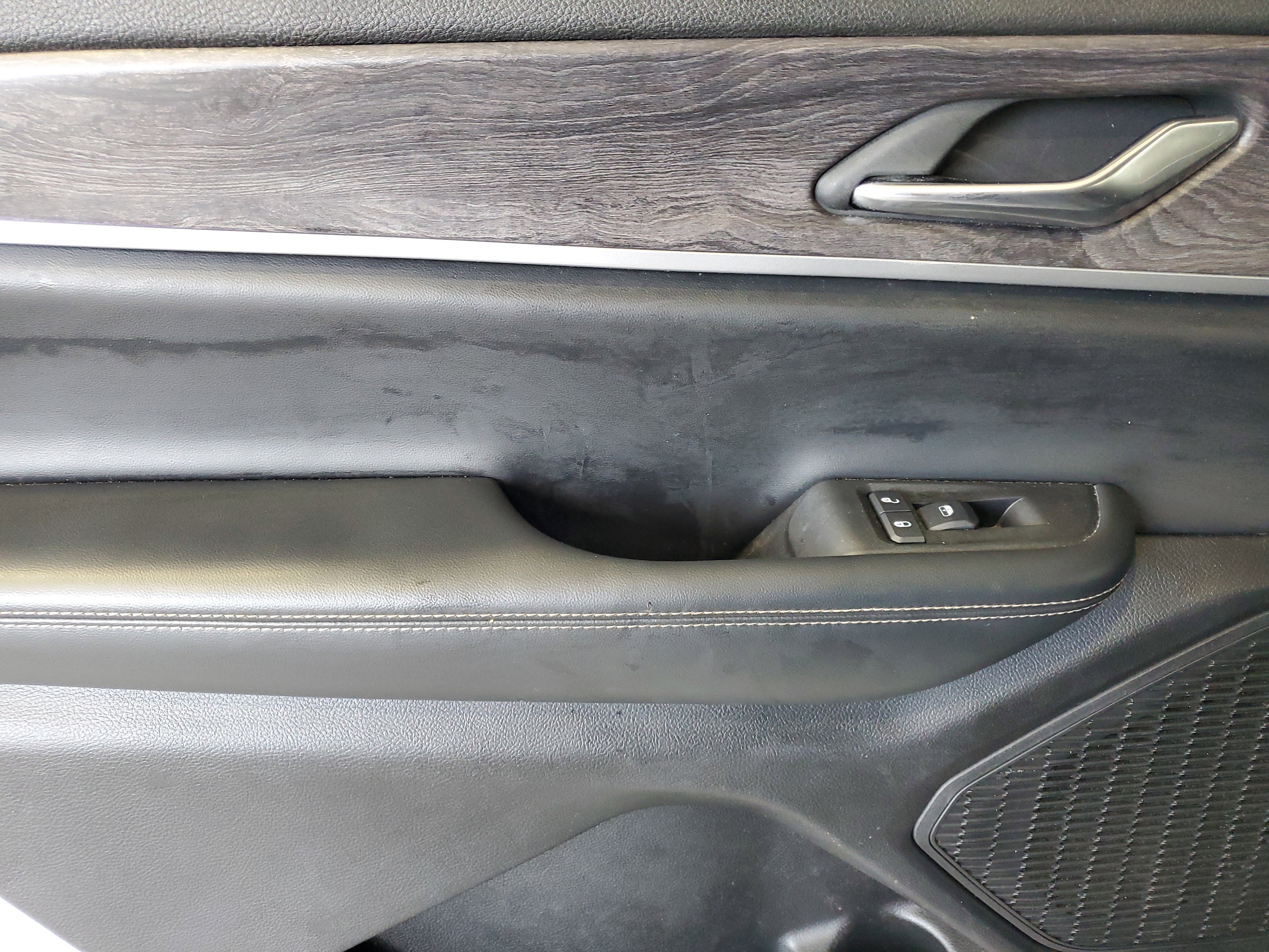 Certified 2024 Jeep Grand Cherokee L Limited AWD/4WD image 13