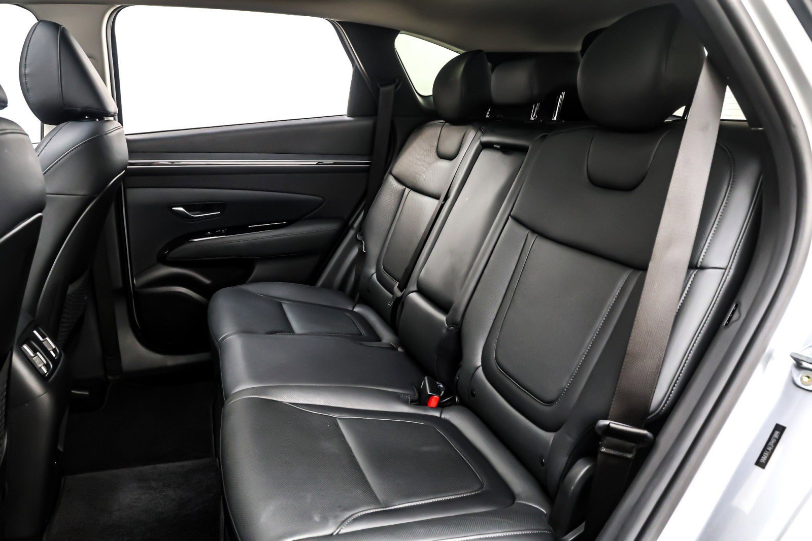 Used 2023 Hyundai Tucson Limited w/ Cargo Package image 9