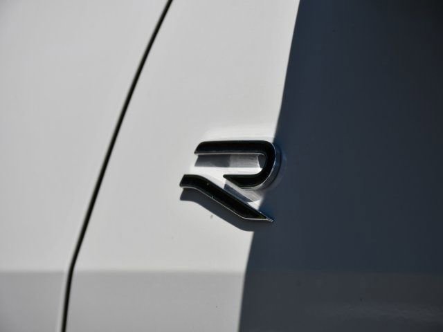 New 2026 Volkswagen Tiguan SE R-Line FWD image 10