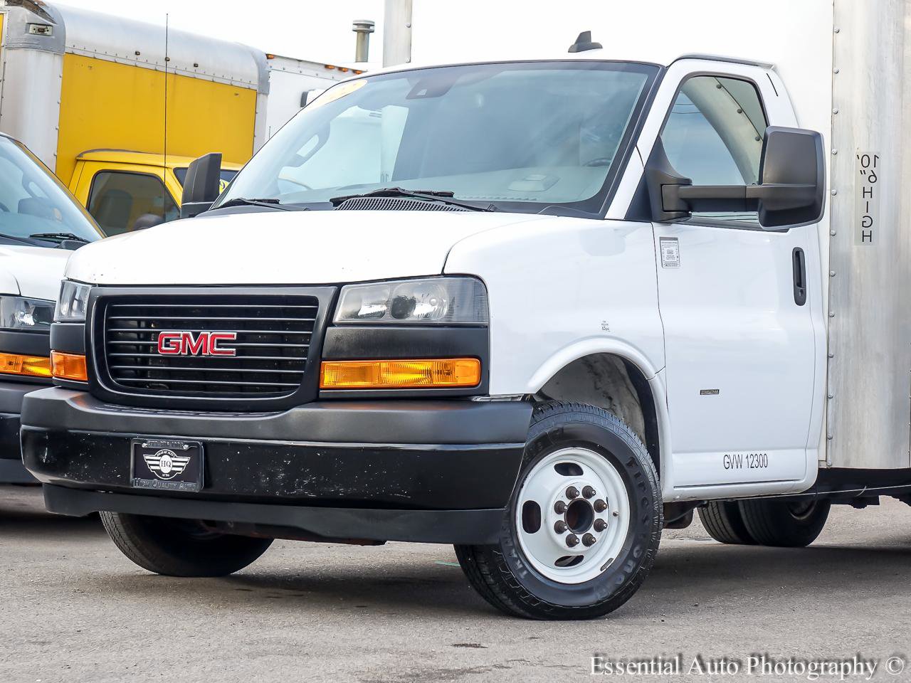 Used 2022 GMC Savana 3500 Extended w/ Power Convenience Package RWD image 3