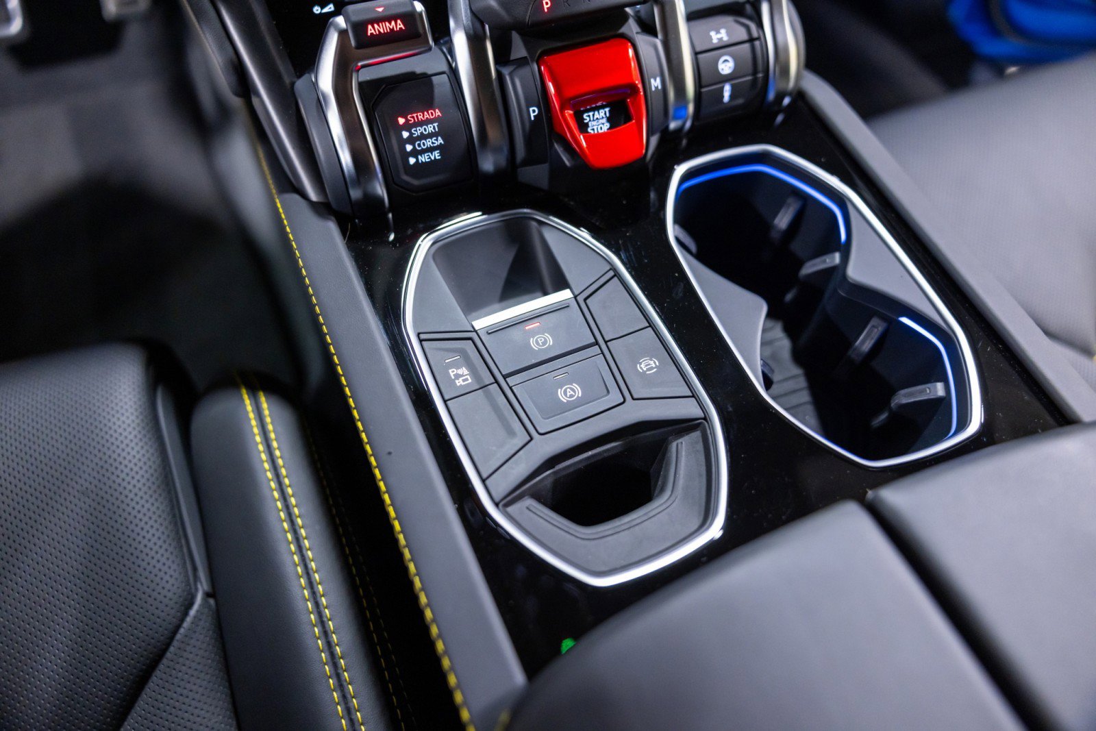 Used 2022 Lamborghini Urus image 46