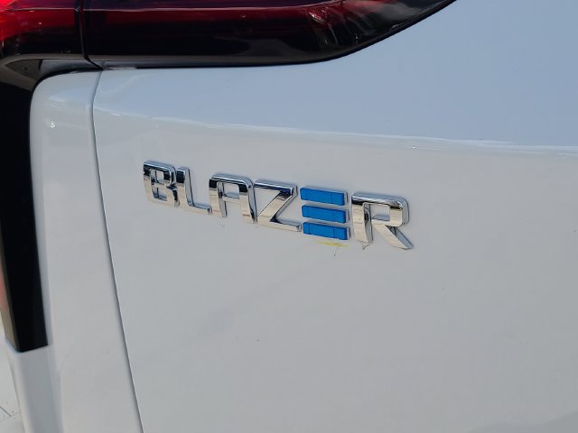 New 2025 Chevrolet Blazer EV LT FWD image 32