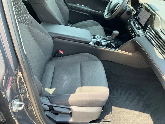 Used 2025 Toyota Camry LE FWD image 18