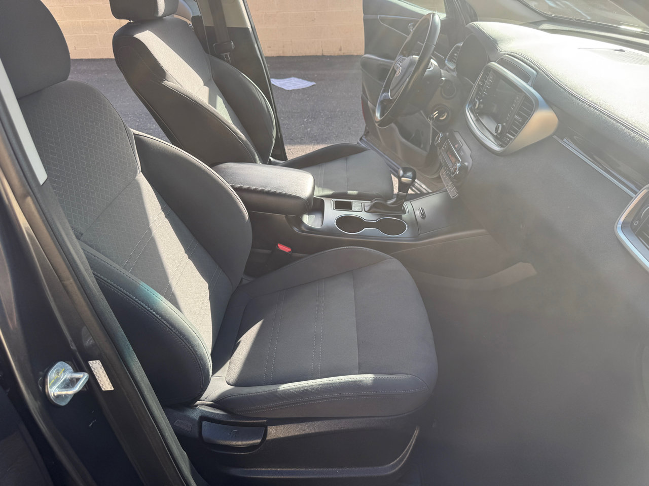 Used 2020 Kia Sorento LX w/ LX I4 Convenience Package image 30