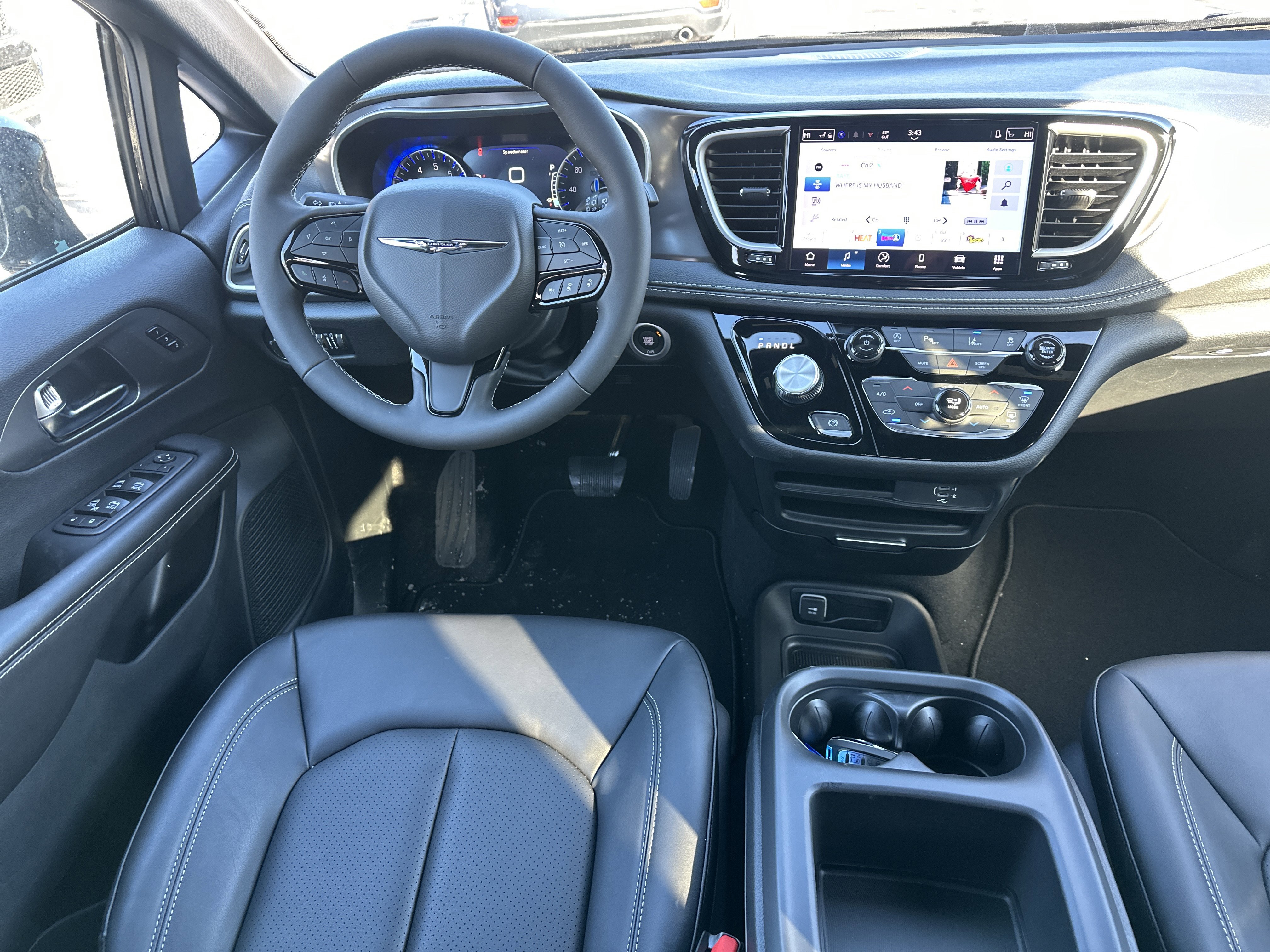 New 2026 Chrysler Pacifica Select w/ S Appearance Package FWD image 32