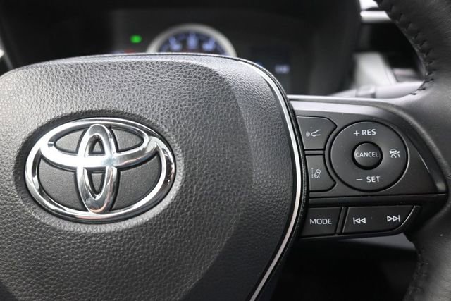 Used 2020 Toyota Corolla SE w/ SE Premium Package FWD image 26