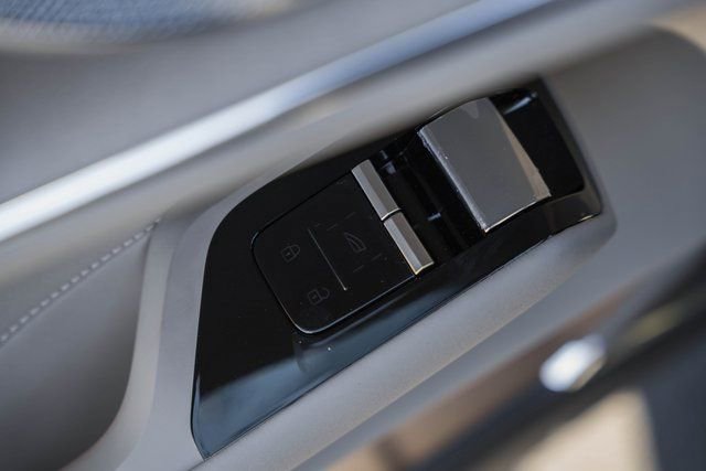 New 2026 Volvo EX90 Ultra image 37