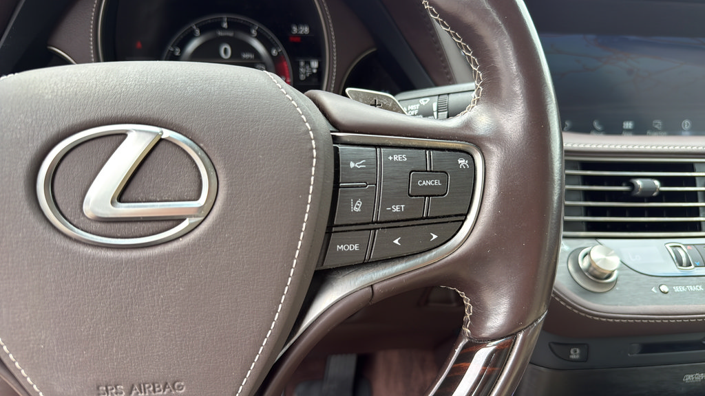 Used 2019 Lexus LS 500 AWD w/ Interior Upgrade Package image 27