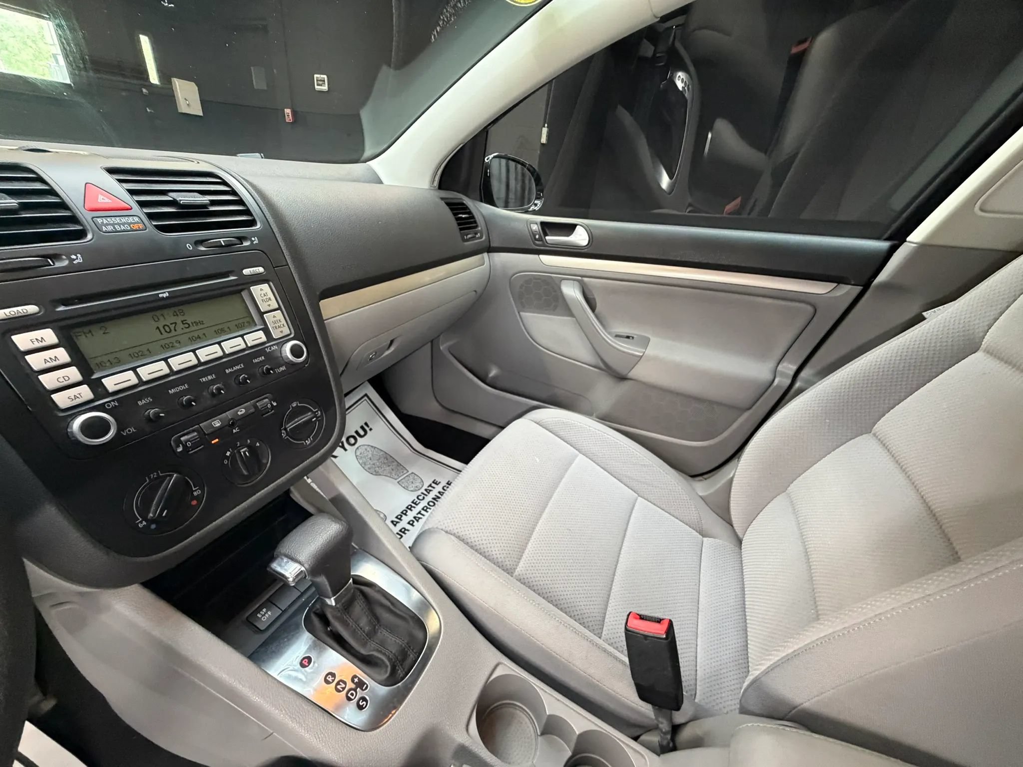 Used 2009 Volkswagen Rabbit S FWD image 25