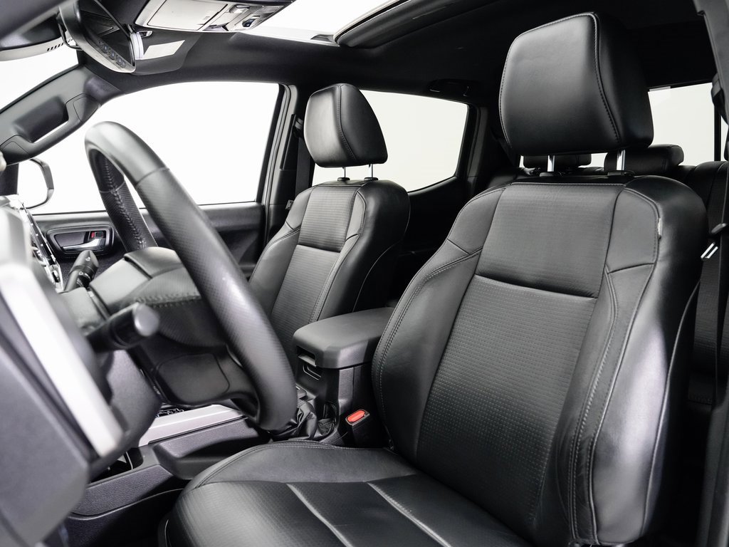 Used 2021 Toyota Tacoma Limited image 5