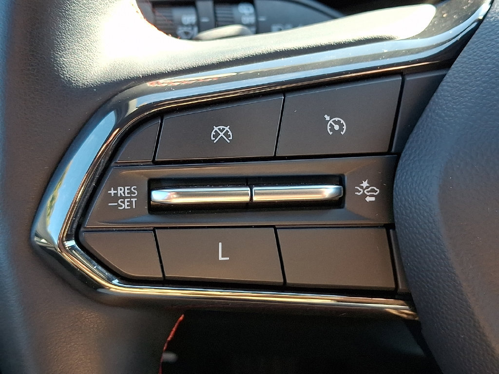 Used 2025 Chevrolet Equinox RS AWD/4WD image 21