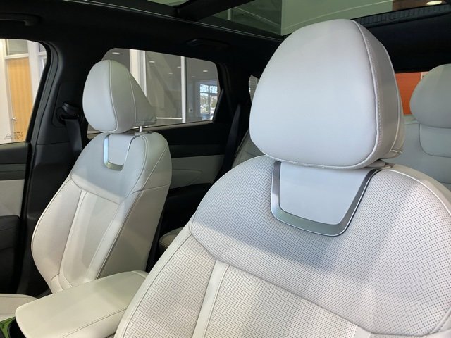 New 2025 Hyundai Tucson Limited image 27