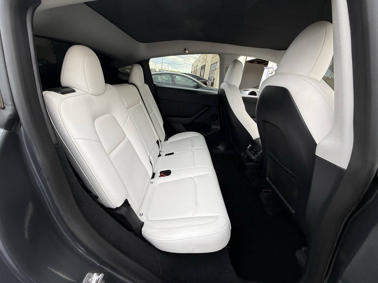 Used 2023 Tesla Model Y Long Range AWD/4WD image 19