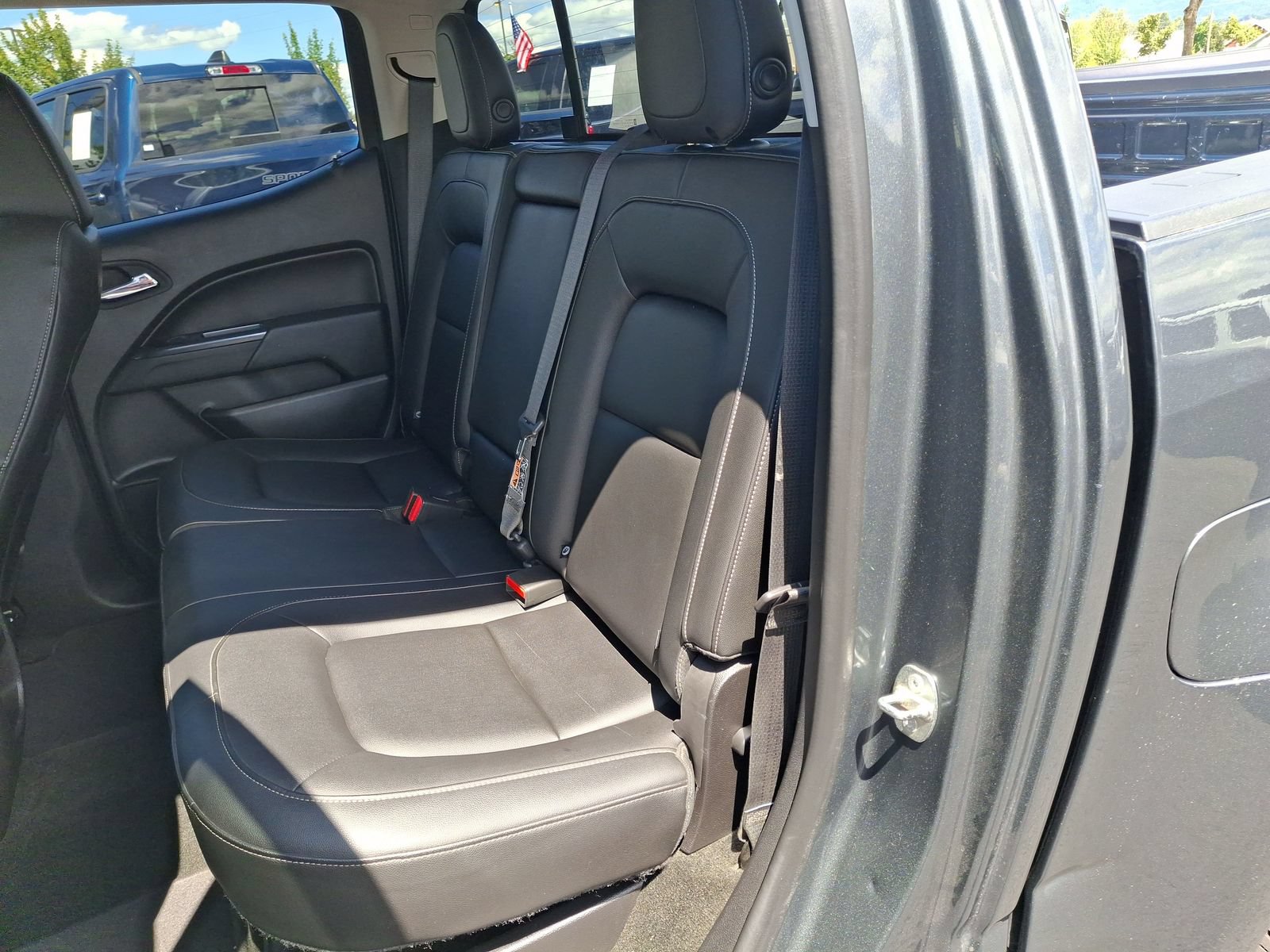 Used 2017 Chevrolet Colorado LT w/ Luxury Package, Chrome AWD/4WD image 18