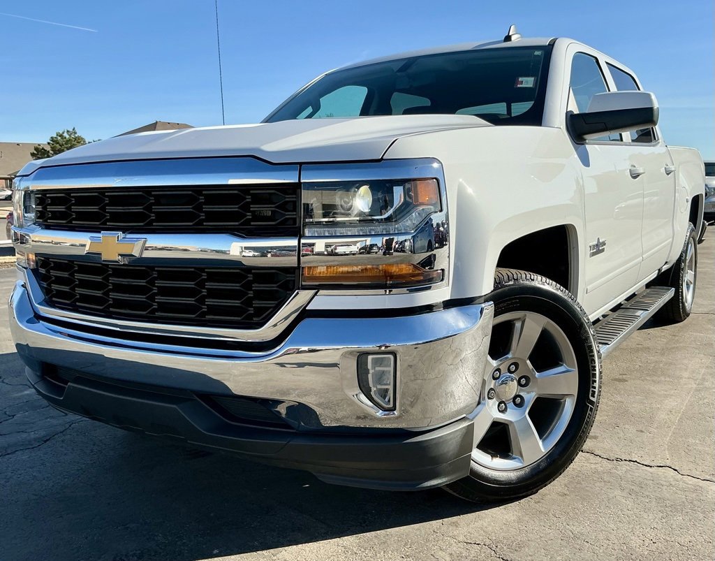 Used 2018 Chevrolet Silverado 1500 LT w/ Texas Edition image 3