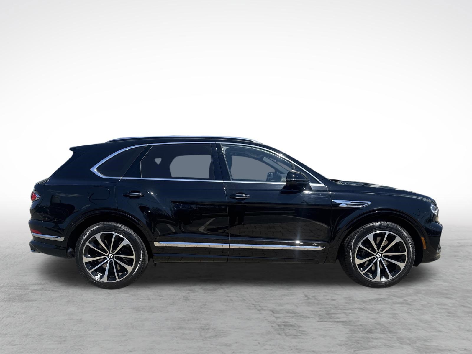Used 2021 Bentley Bentayga image 12
