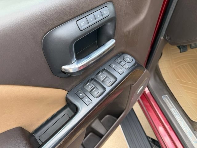 Used 2017 GMC Sierra 1500 Denali w/ Denali Ultimate Package AWD/4WD image 16