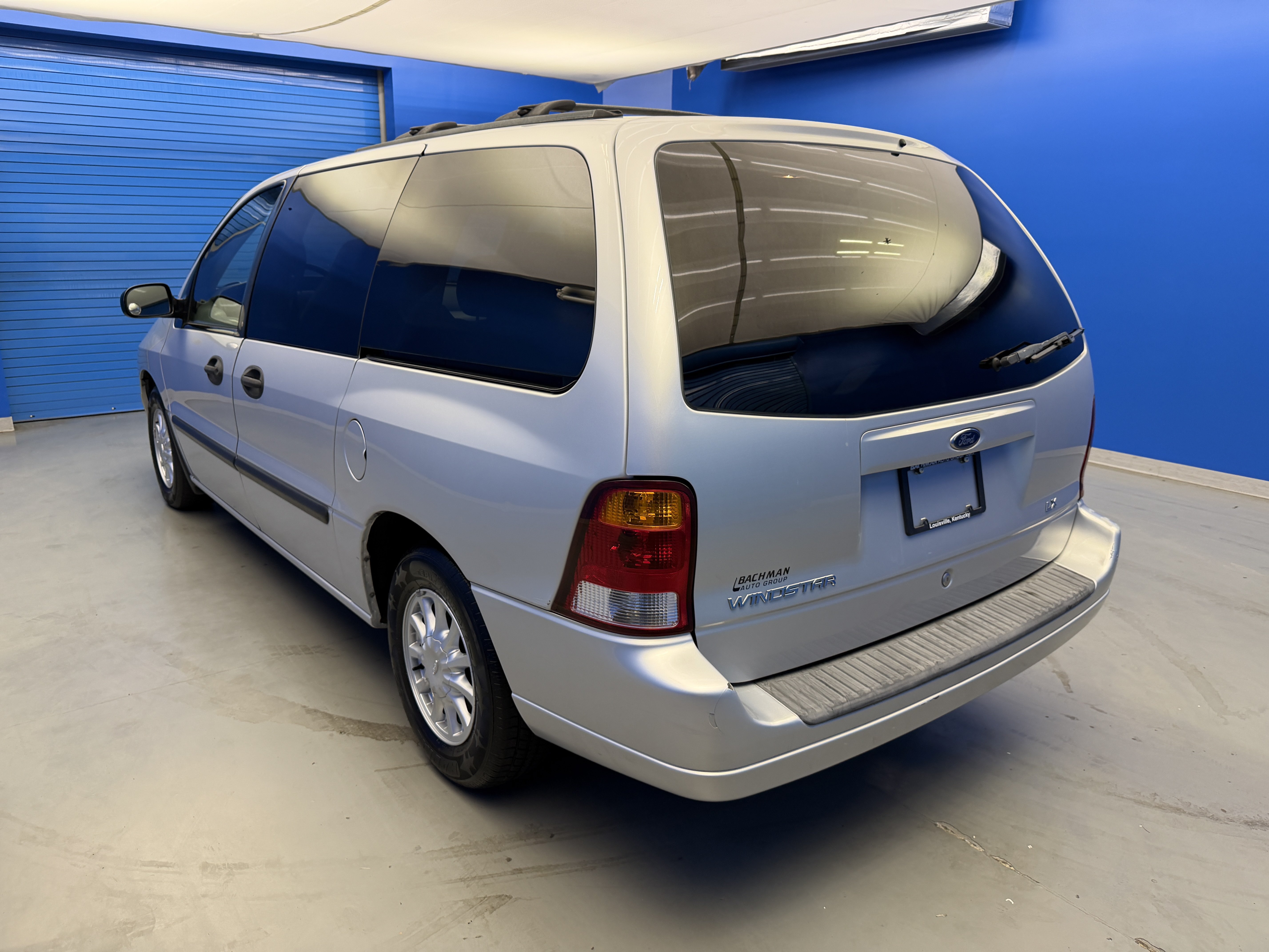 Used 2003 Ford Windstar LX FWD image 5