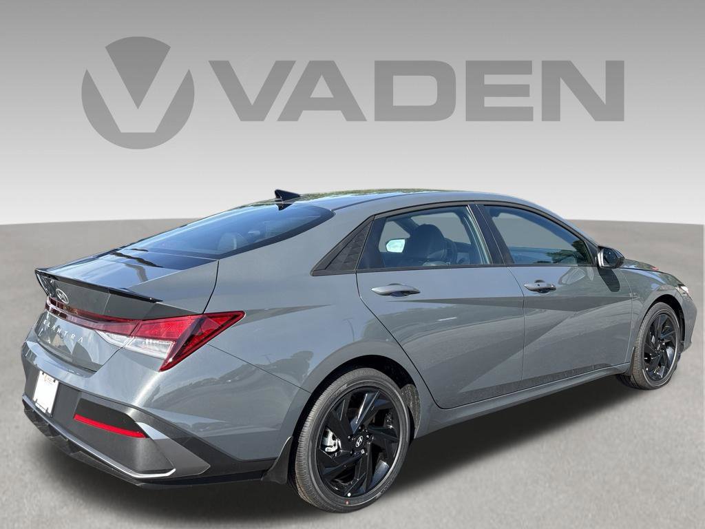 New 2026 Hyundai Elantra SEL Sport FWD image 8