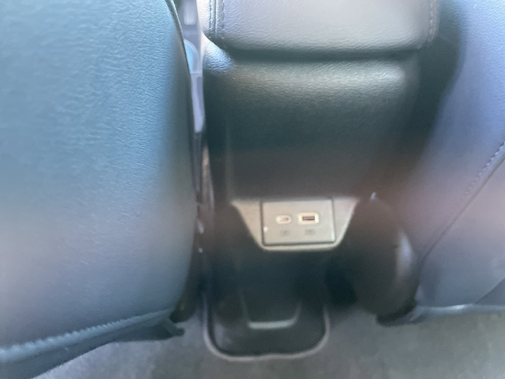 Used 2023 Chevrolet Bolt EUV LT w/ Convenience Package FWD image 39