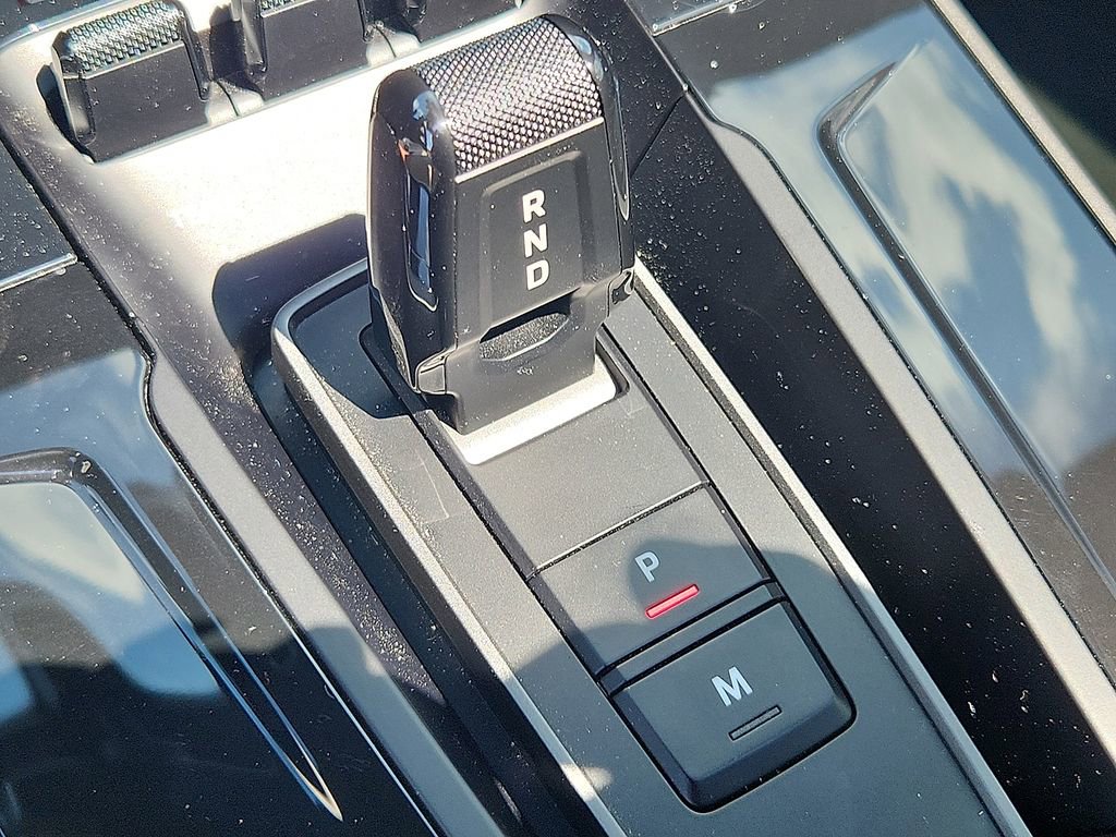 Certified 2025 Porsche 911 Carrera image 12