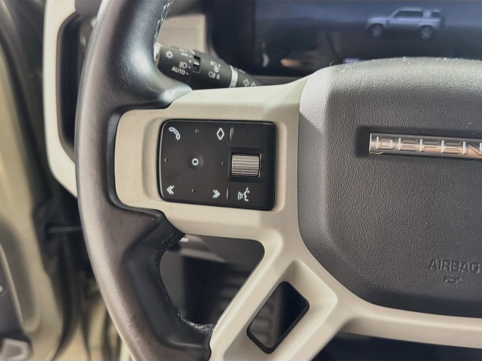 Used 2023 Land Rover Defender 110 S AWD/4WD image 11