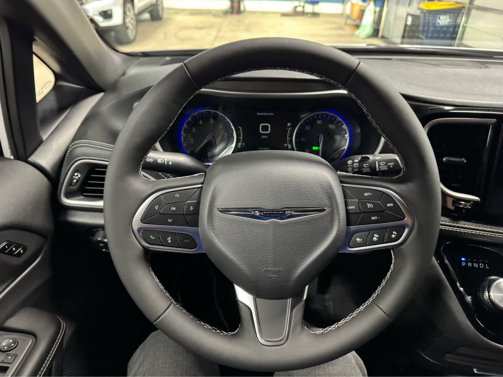 New 2026 Chrysler Pacifica Select image 17