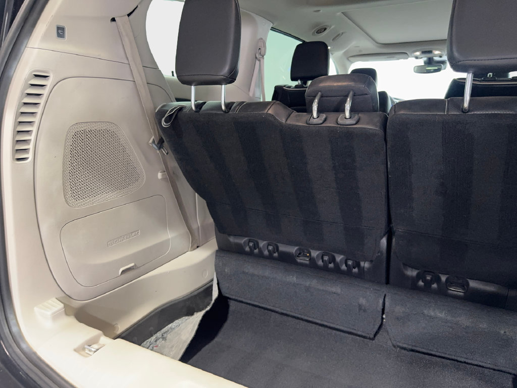 Used 2022 Chrysler Pacifica Limited FWD image 84