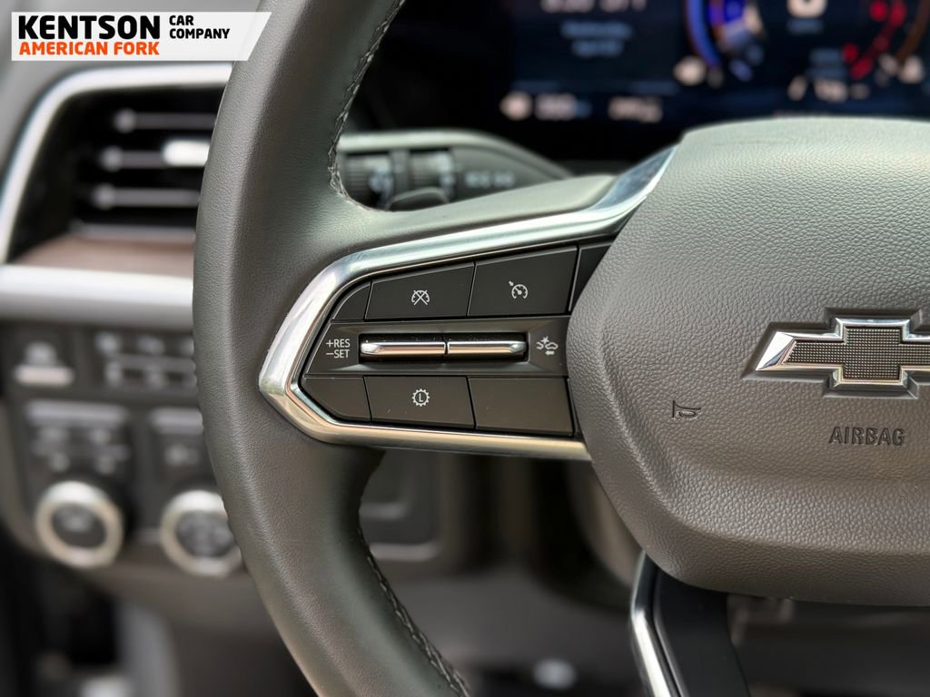 Used 2025 Chevrolet Suburban Z71 AWD/4WD image 19
