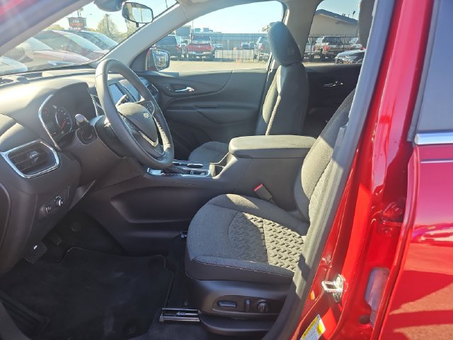 Used 2024 Chevrolet Equinox LT FWD image 10