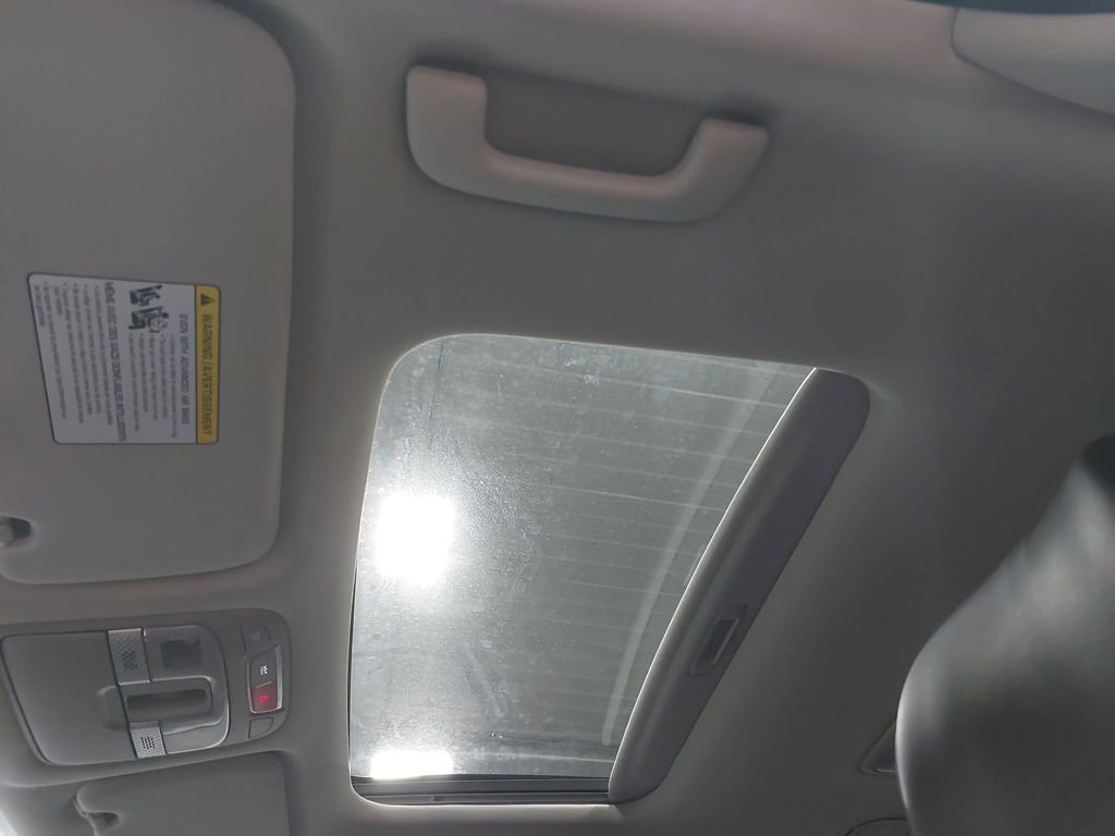 Used 2025 Kia Telluride S image 31