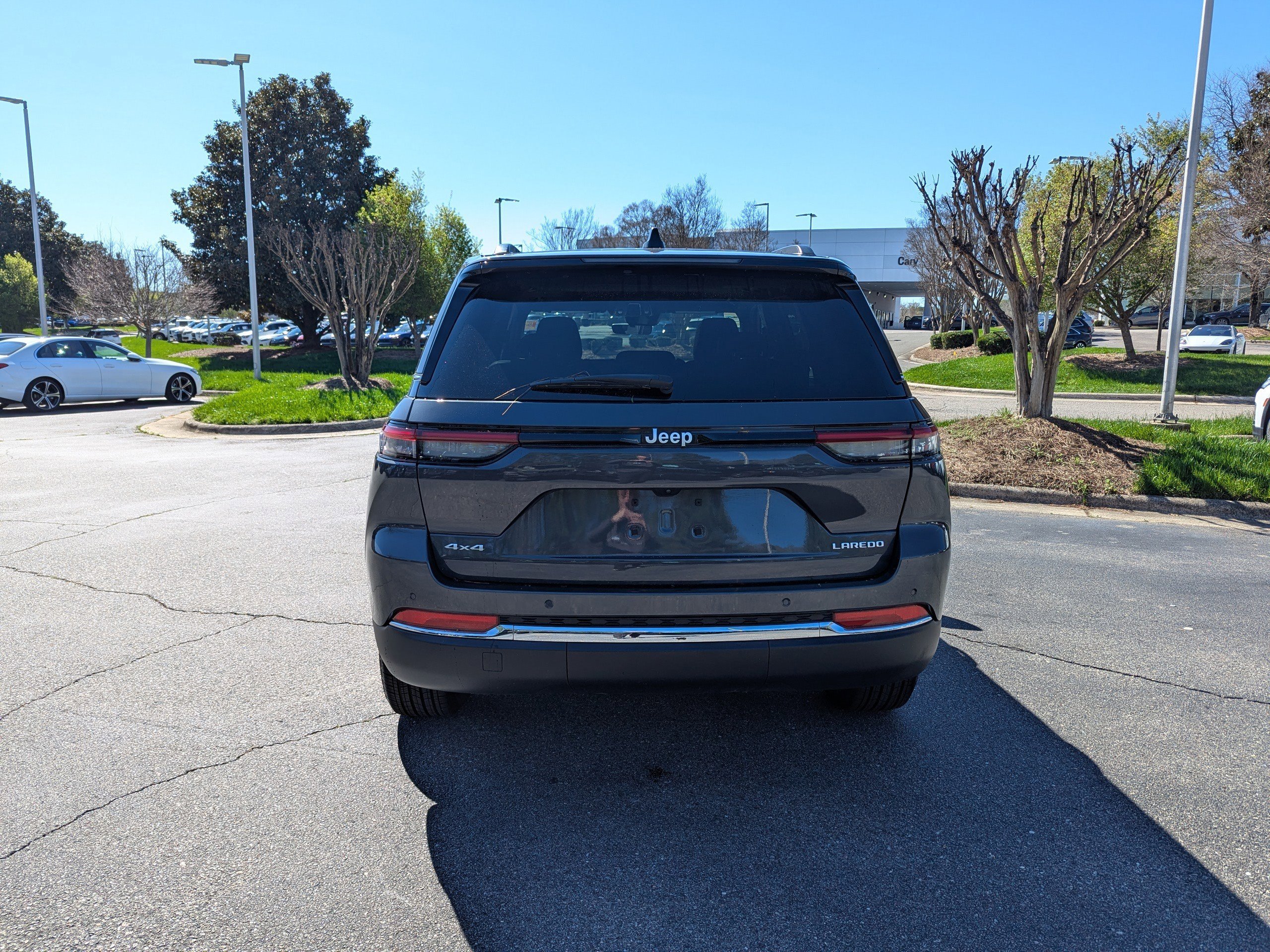 Certified 2025 Jeep Grand Cherokee Laredo X w/ Luxury Tech Group I image 6