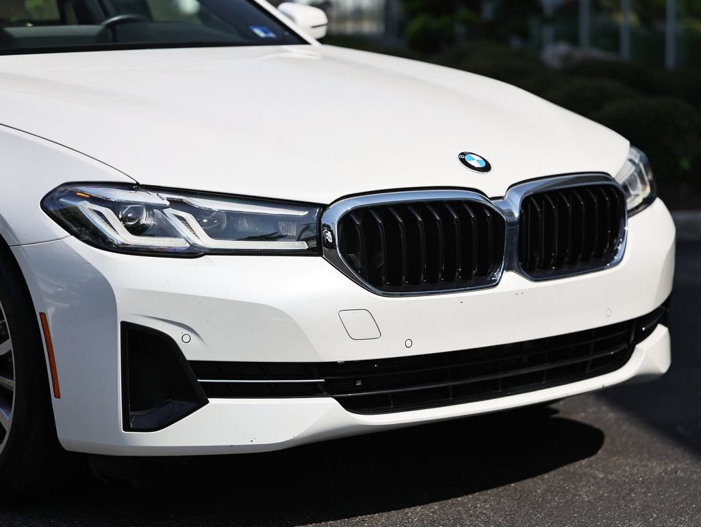 Used 2022 BMW 530i xDrive w/ Convenience Package AWD/4WD image 2
