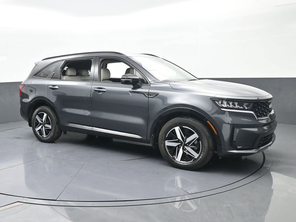Used 2023 Kia Sorento S image 8
