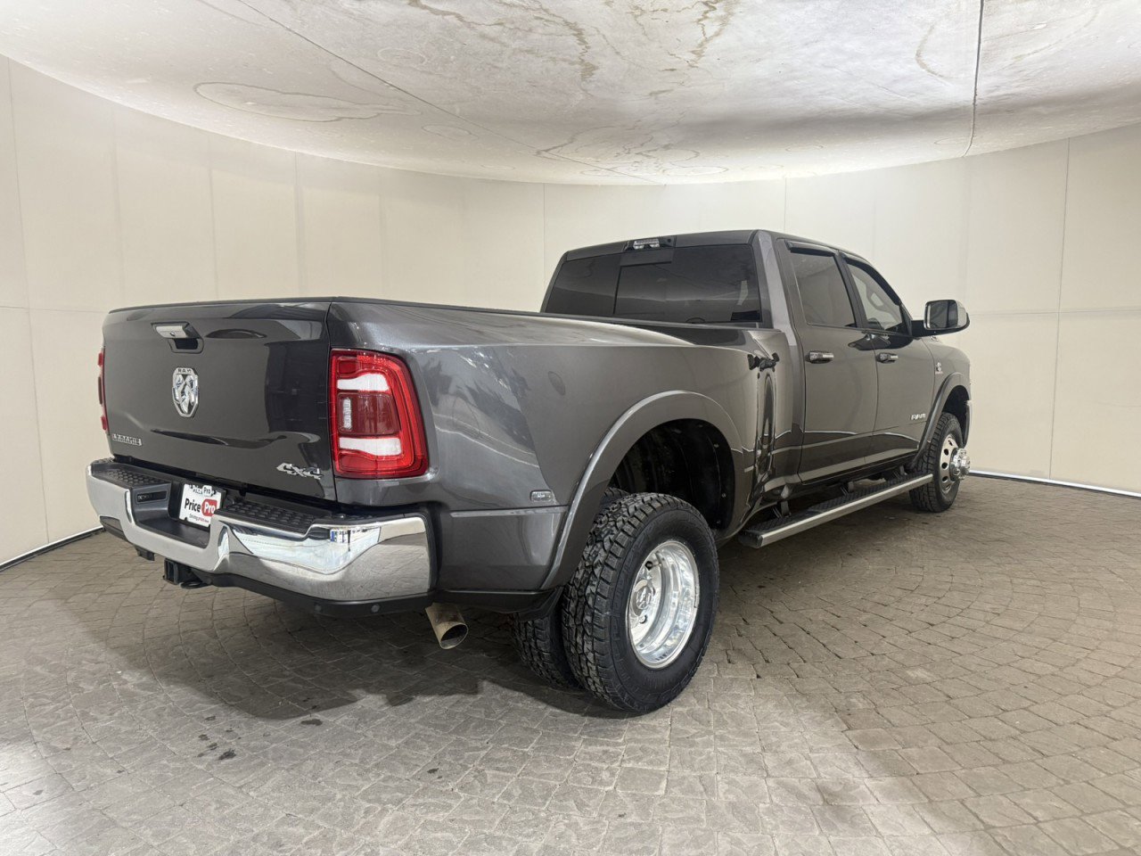 Used 2022 RAM 3500 Laramie image 10