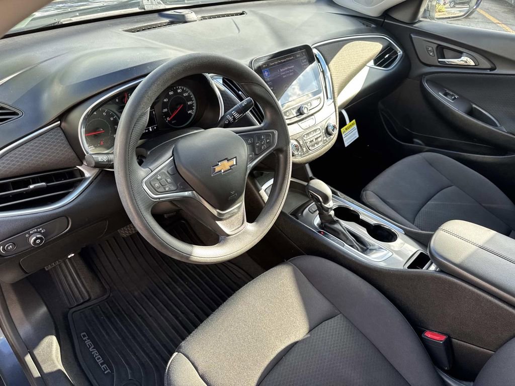 Used 2021 Chevrolet Malibu LT image 19
