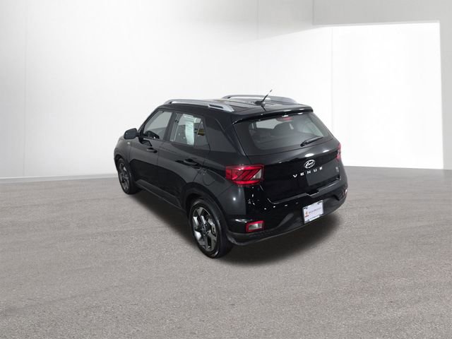 Used 2025 Hyundai Venue SEL image 38