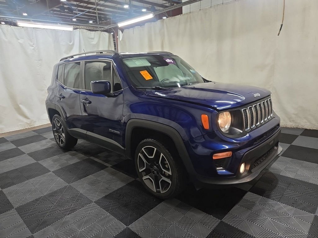 Used 2020 Jeep Renegade Latitude w/ UConnect 8.4 Nav Group image 3