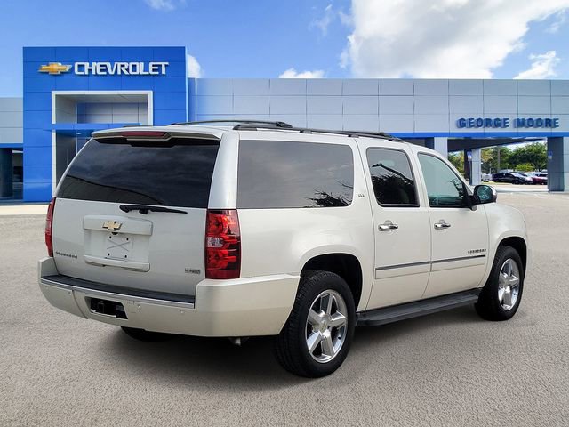 Used 2011 Chevrolet Suburban LTZ RWD image 4
