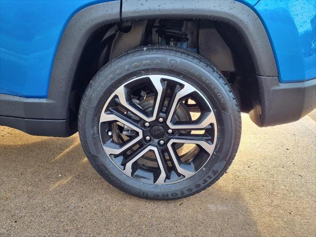 Used 2022 Jeep Compass Limited AWD/4WD image 7