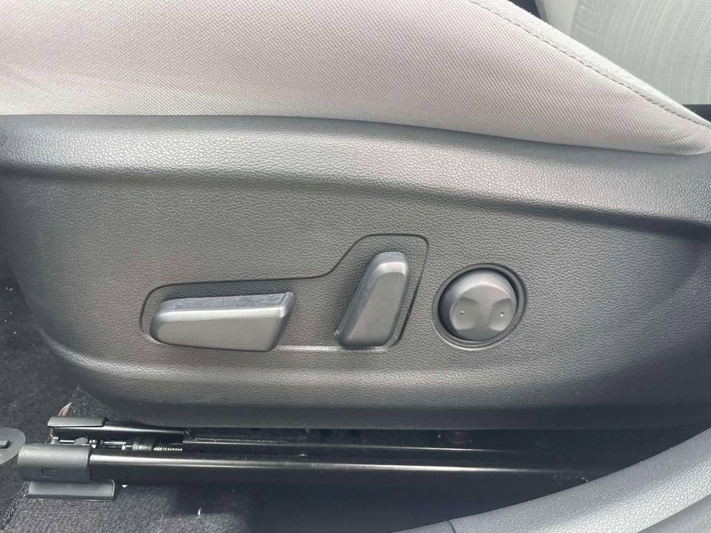 Used 2023 Hyundai Kona SEL image 18