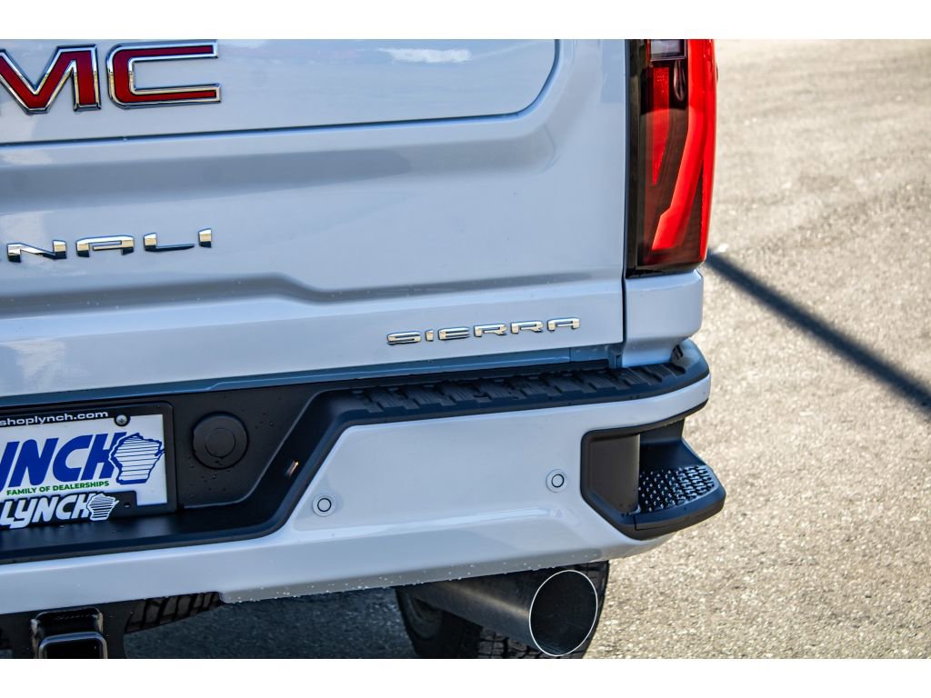 New 2026 GMC Sierra 3500 Denali w/ Denali Reserve Package image 13