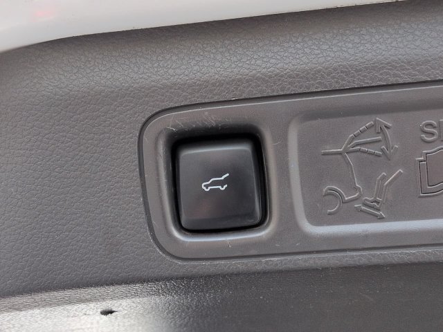 Used 2018 Ford Expedition Max XLT w/ Equipment Group 202A RWD image 14