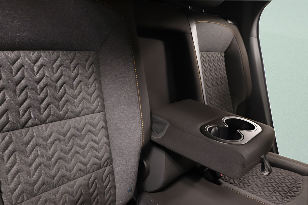 Used 2024 Chevrolet Equinox LT w/ LPO, Floor Liner Package FWD image 31