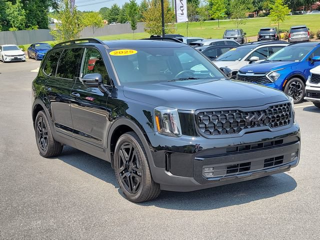 Certified 2025 Kia Telluride SX Prestige X-Line AWD/4WD image 3