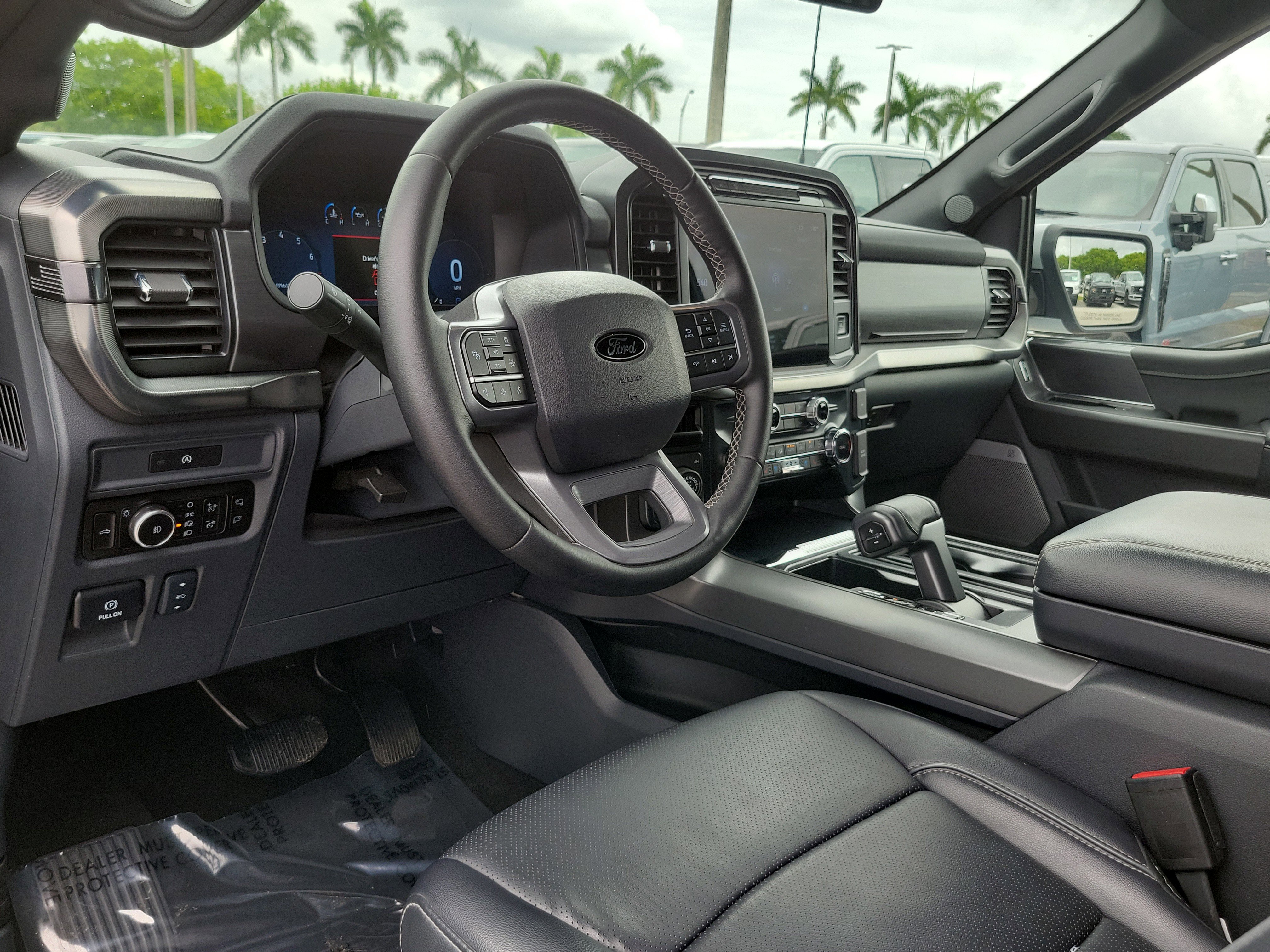 Used 2025 Ford F150 Lariat w/ FX4 Off-Road Package AWD/4WD image 9