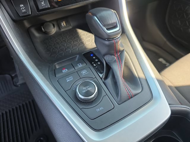 Used 2024 Toyota RAV4 SE w/ Weather & Moonroof Package AWD/4WD image 25